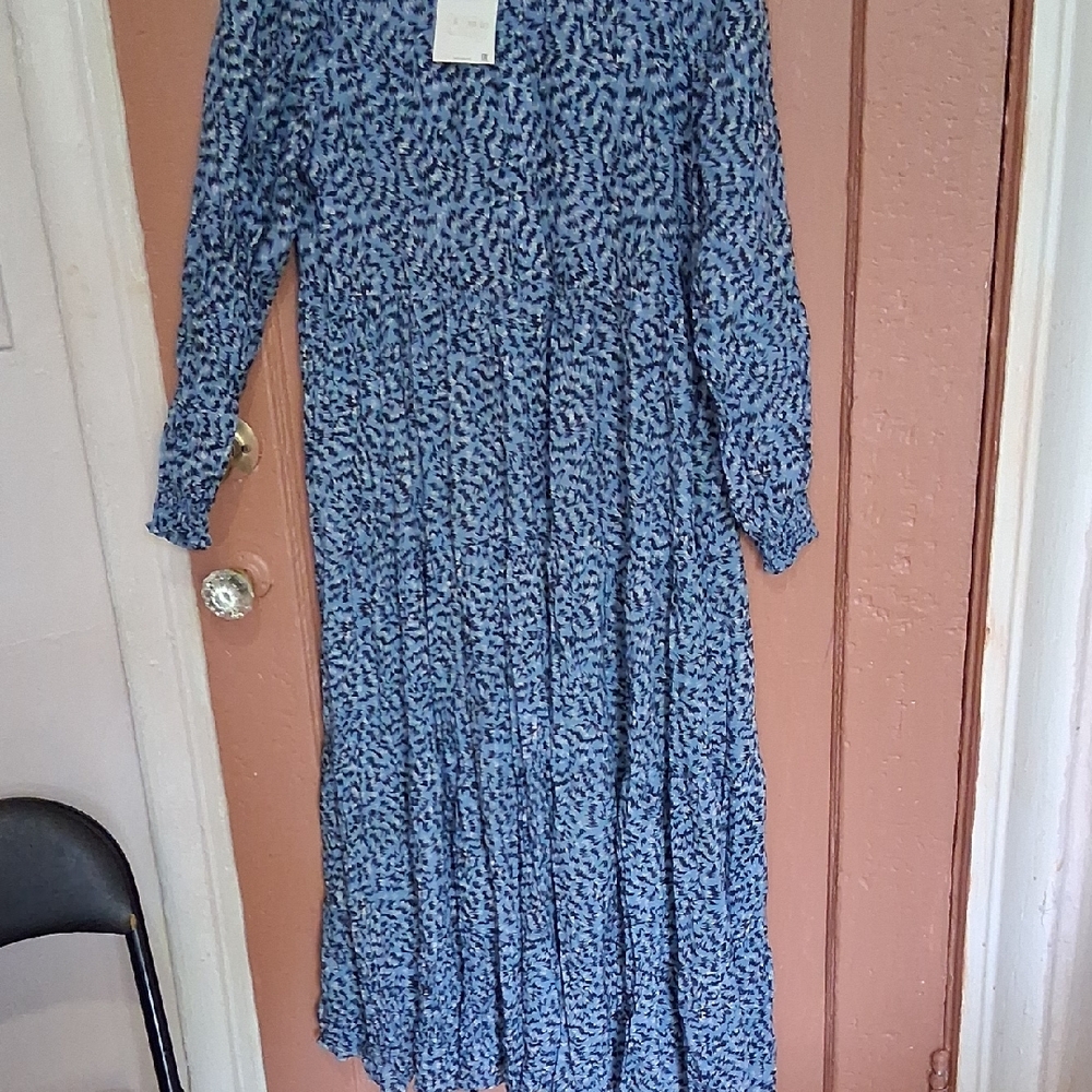 Zara Blue and White Patterned  Midi Dress Size M